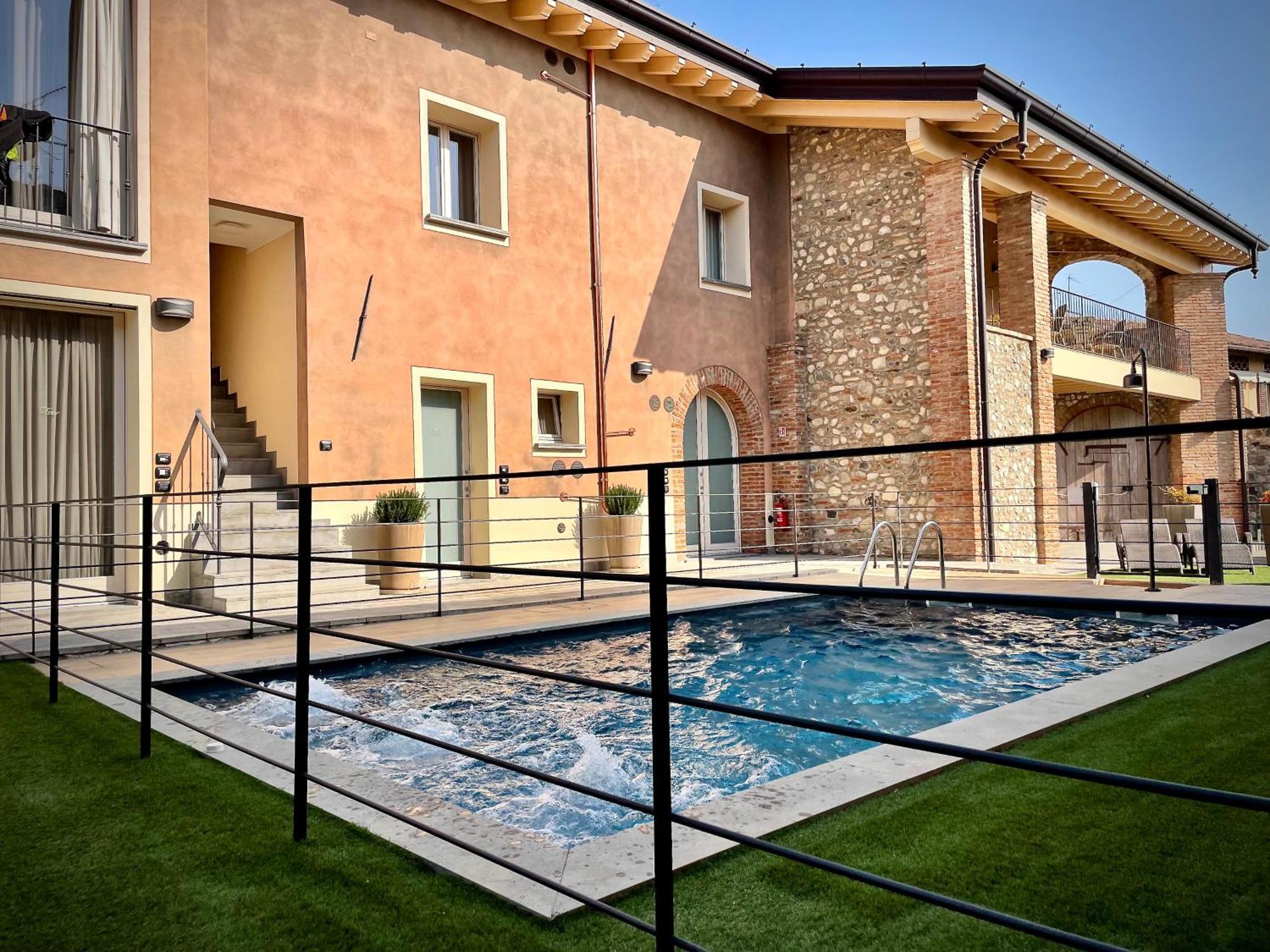 Villa Fontanelle Gardapartments Польпенацце-дель-Гарда Экстерьер фото